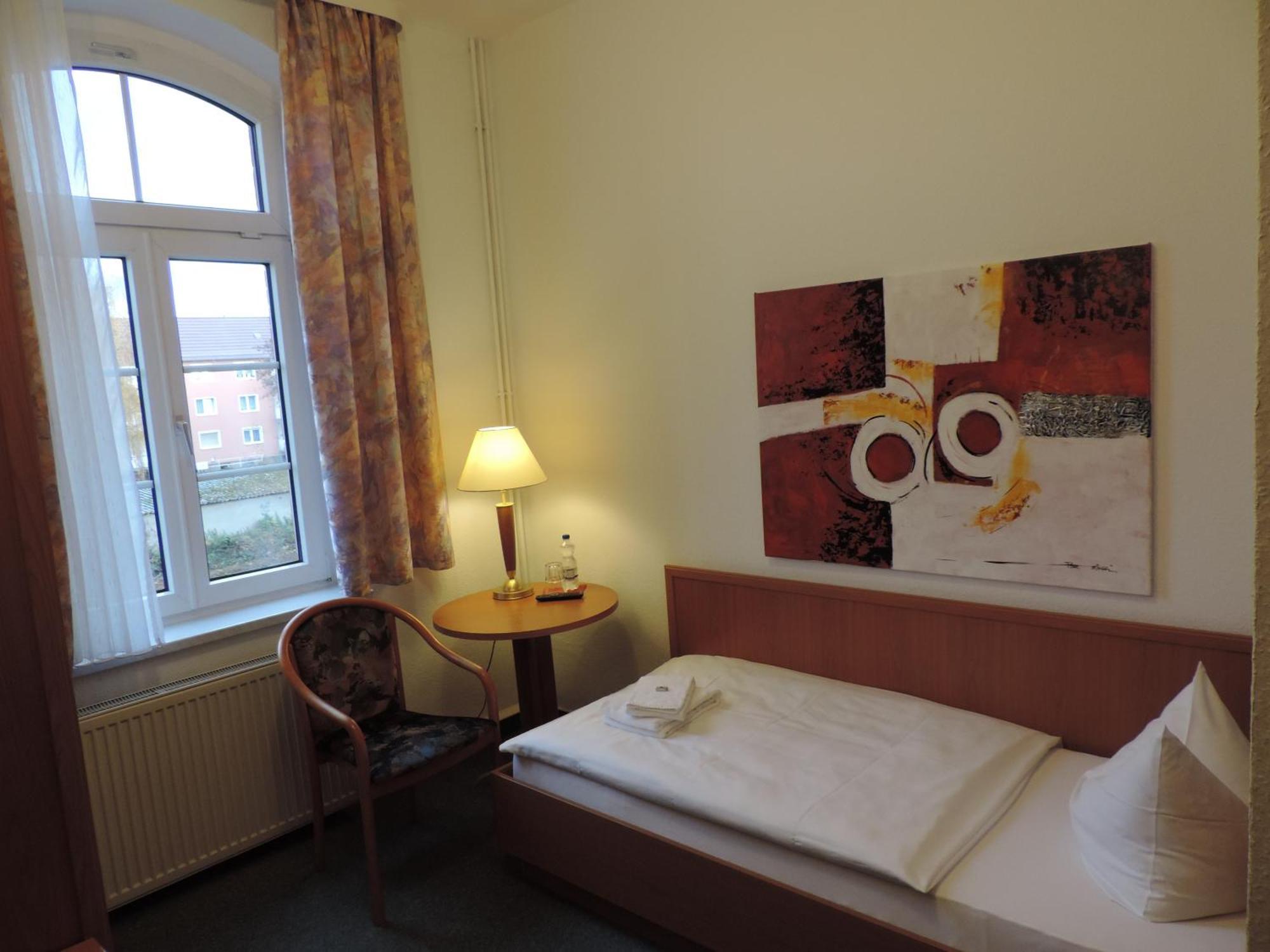 Hotel Carl Von Clausewitz Burg bei Magdeburg Phòng bức ảnh