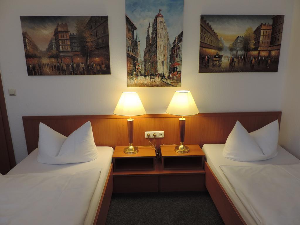 Hotel Carl Von Clausewitz Burg bei Magdeburg Ngoại thất bức ảnh